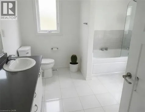 124 Hitchman Street Paris ON N3L 0M2