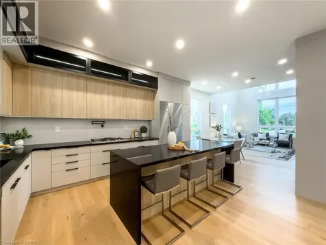 61 Floresta Court Hamilton ON L9G 1R6
