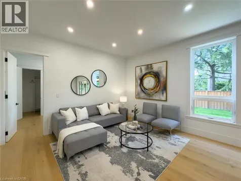 61 Floresta Court Hamilton ON L9G 1R6