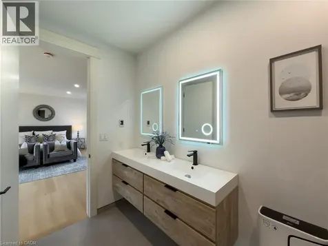 61 Floresta Court Hamilton ON L9G 1R6