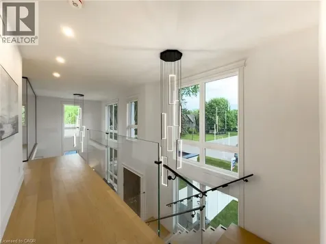 61 Floresta Court Hamilton ON L9G 1R6
