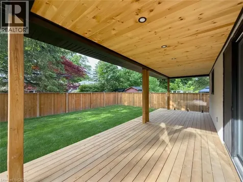 61 Floresta Court Hamilton ON L9G 1R6