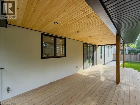 61 Floresta Court Hamilton ON L9G 1R6