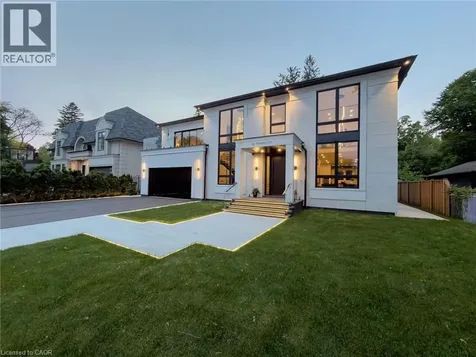 61 Floresta Court Hamilton ON L9G 1R6