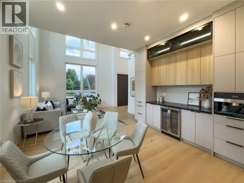 61 Floresta Court Hamilton ON L9G 1R6