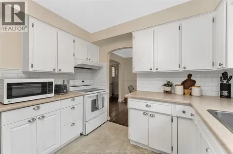 289 Ford Boulevard Windsor ON N8S 2E4