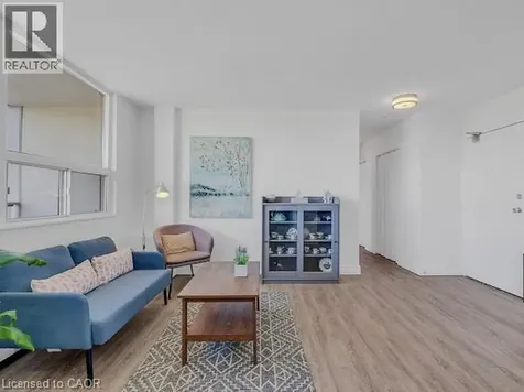 15 Nicklaus Drive Hamilton ON L8K 5L5