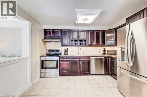 702 Elgin Street North Cambridge ON N1R 7W6