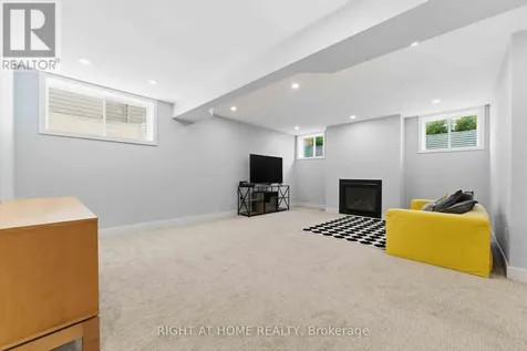 289 Mount Nebo Way Ottawa ON K1X 0E1