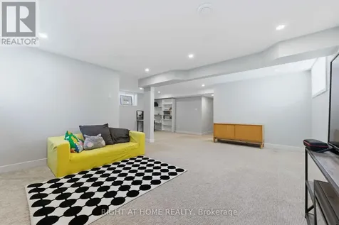 289 Mount Nebo Way Ottawa ON K1X 0E1