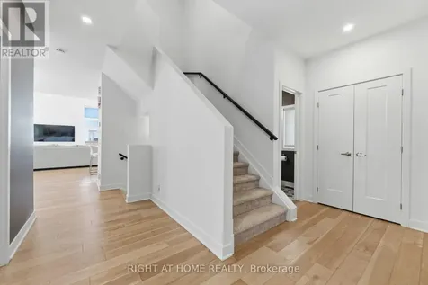 289 Mount Nebo Way Ottawa ON K1X 0E1