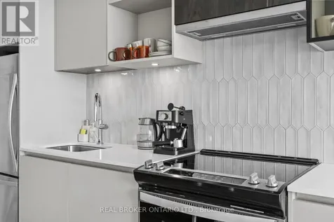 405 Dundast Street West Oakville (go Glenorchy) ON L6M 5P9