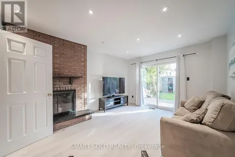 151 Silas Hill Drive Toronto (don Valley Village) ON M2J 2X8