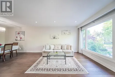 151 Silas Hill Drive Toronto (don Valley Village) ON M2J 2X8