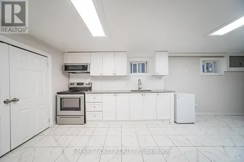 151 Silas Hill Drive Toronto (don Valley Village) ON M2J 2X8