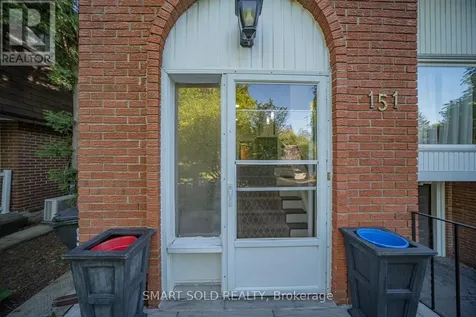 151 Silas Hill Drive Toronto (don Valley Village) ON M2J 2X8