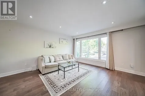 151 Silas Hill Drive Toronto (don Valley Village) ON M2J 2X8