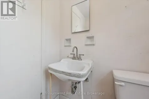 288 Margaret Avenue Kitchener ON N2H 4J7