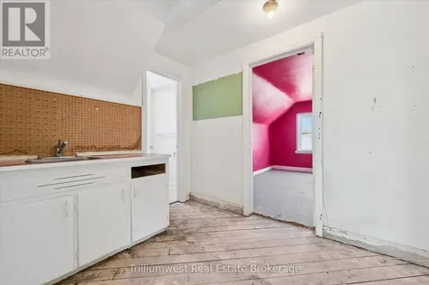 288 Margaret Avenue Kitchener ON N2H 4J7
