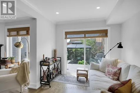 112 Talltree Crescent Ottawa ON K2S 0A9