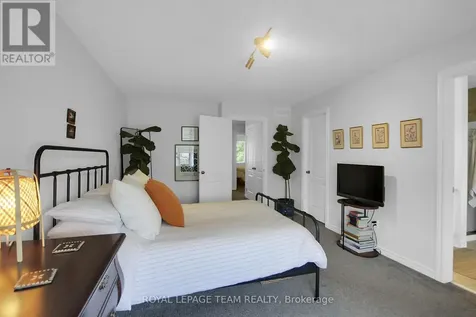 112 Talltree Crescent Ottawa ON K2S 0A9