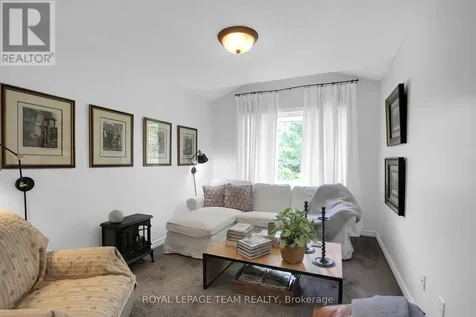 112 Talltree Crescent Ottawa ON K2S 0A9
