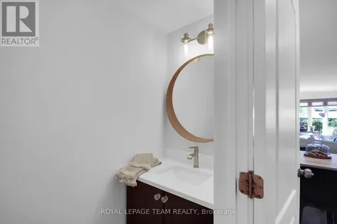 112 Talltree Crescent Ottawa ON K2S 0A9