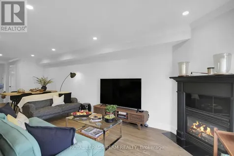 112 Talltree Crescent Ottawa ON K2S 0A9