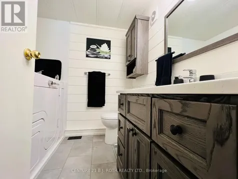 1 Nectarine Court Innisfil ON L9S 1M4