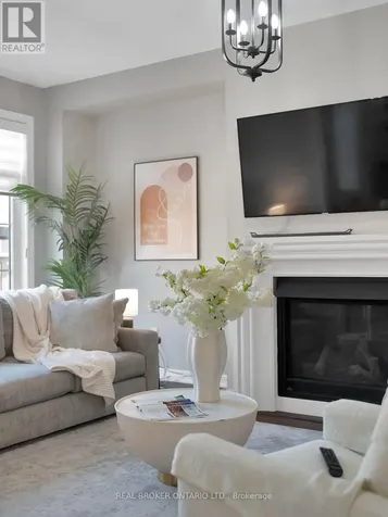 19 Berryman Lane Markham (cornell) ON L6B 1M6