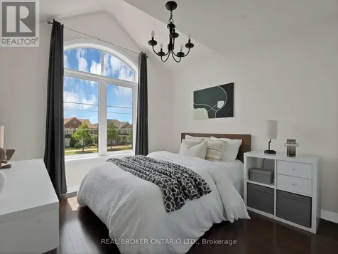 19 Berryman Lane Markham (cornell) ON L6B 1M6