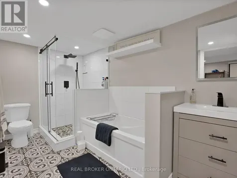 19 Berryman Lane Markham (cornell) ON L6B 1M6