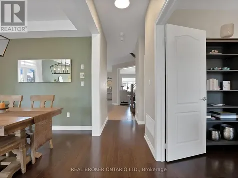 19 Berryman Lane Markham (cornell) ON L6B 1M6