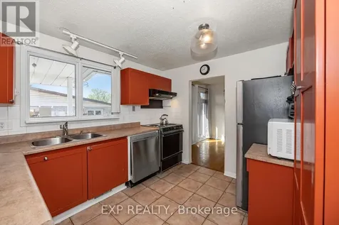 21 Southview Crescent Ottawa ON K2E 5R4
