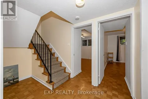 21 Southview Crescent Ottawa ON K2E 5R4