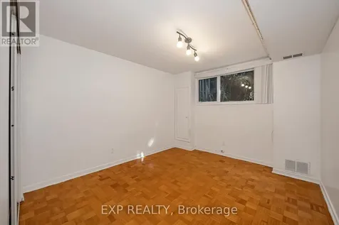 21 Southview Crescent Ottawa ON K2E 5R4