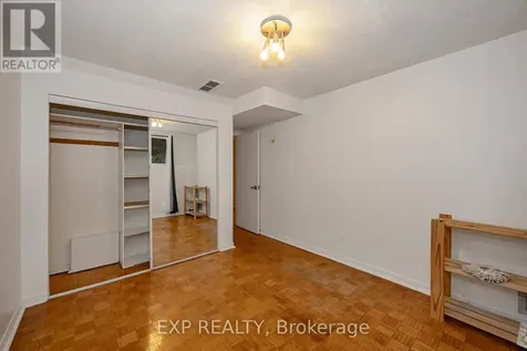 21 Southview Crescent Ottawa ON K2E 5R4