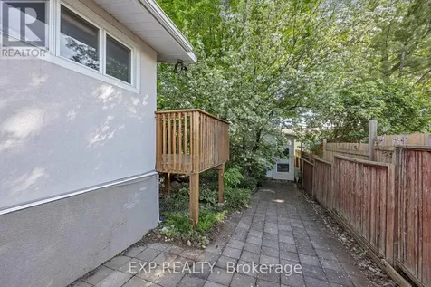 21 Southview Crescent Ottawa ON K2E 5R4