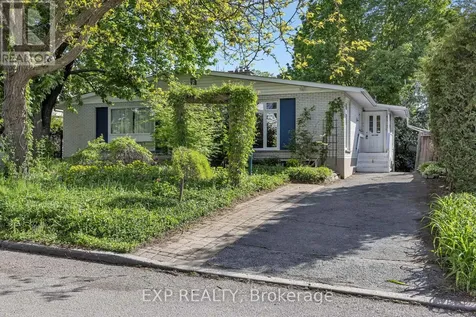 21 Southview Crescent Ottawa ON K2E 5R4