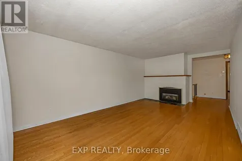 21 Southview Crescent Ottawa ON K2E 5R4