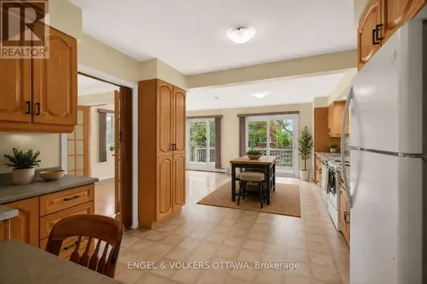 1166 Castle Hill Crescent Ottawa ON K2C 2A8