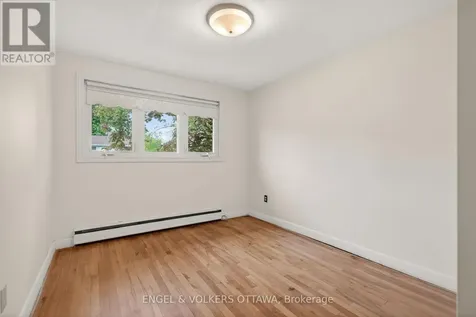 1166 Castle Hill Crescent Ottawa ON K2C 2A8