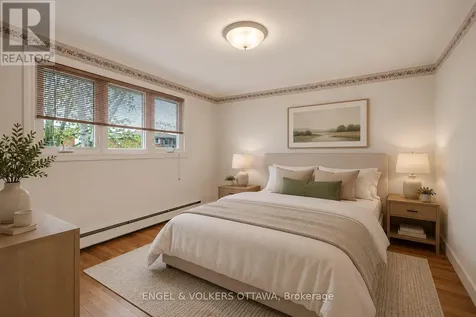 1166 Castle Hill Crescent Ottawa ON K2C 2A8