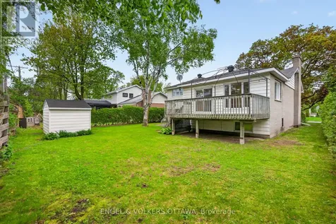 1166 Castle Hill Crescent Ottawa ON K2C 2A8