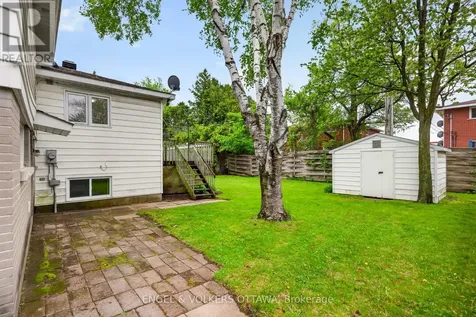 1166 Castle Hill Crescent Ottawa ON K2C 2A8