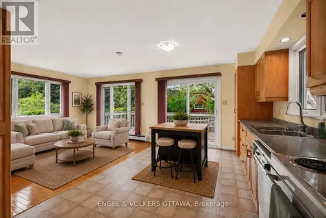 1166 Castle Hill Crescent Ottawa ON K2C 2A8