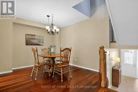 88 Furlong Crescent Ottawa ON K2M 2H9