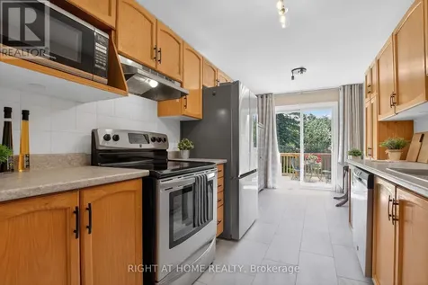 88 Furlong Crescent Ottawa ON K2M 2H9