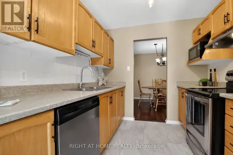 88 Furlong Crescent Ottawa ON K2M 2H9