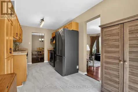 88 Furlong Crescent Ottawa ON K2M 2H9